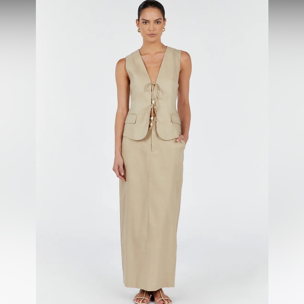 NWT DISSH Lucca Midi Skirt